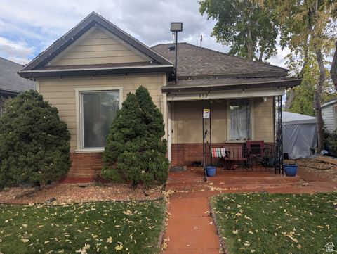 Photo of 453 S POST ST W, Salt Lake City, UT 84104 (MLS # 2117795)