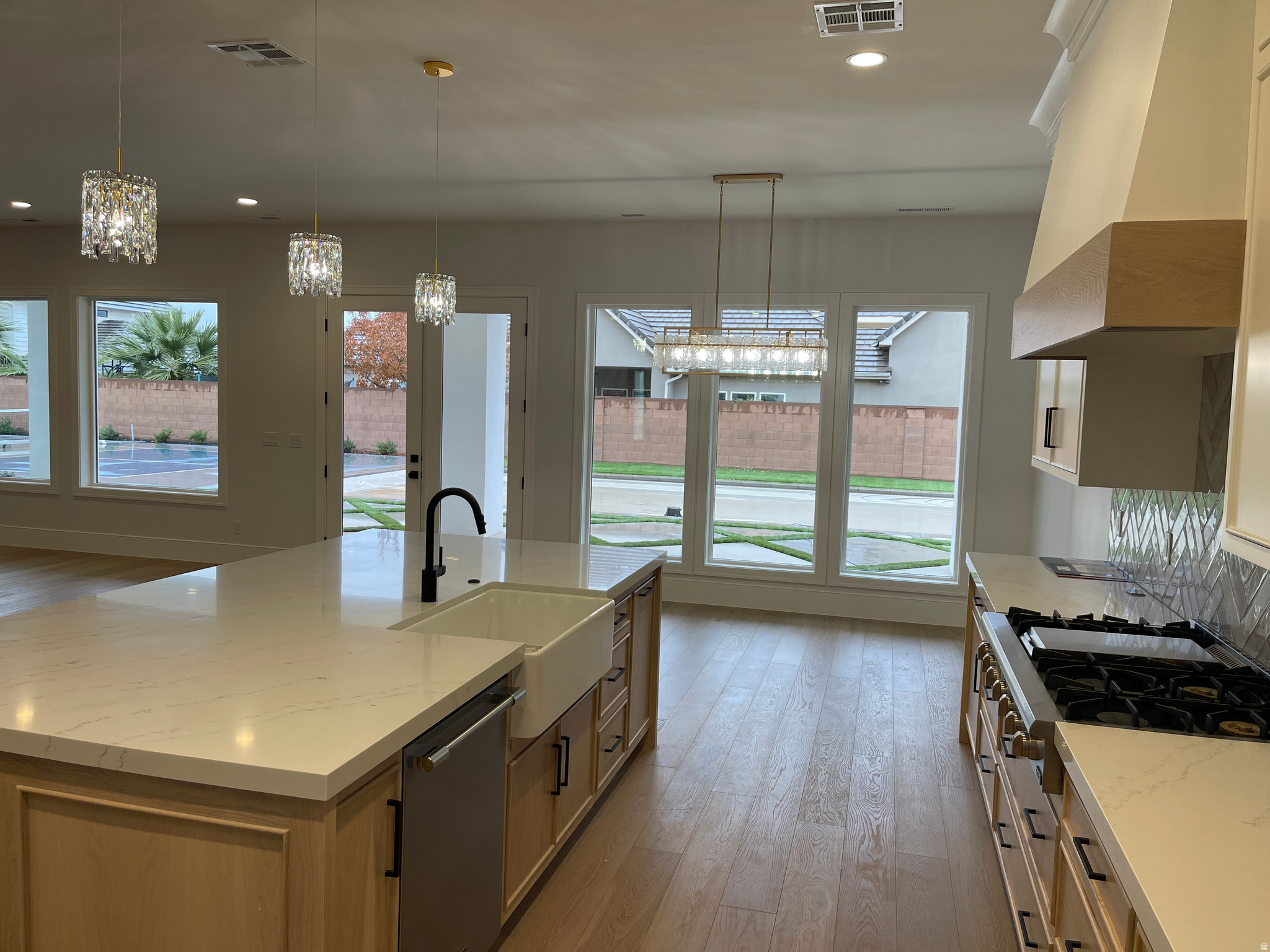 FIELDSTONE - Residential