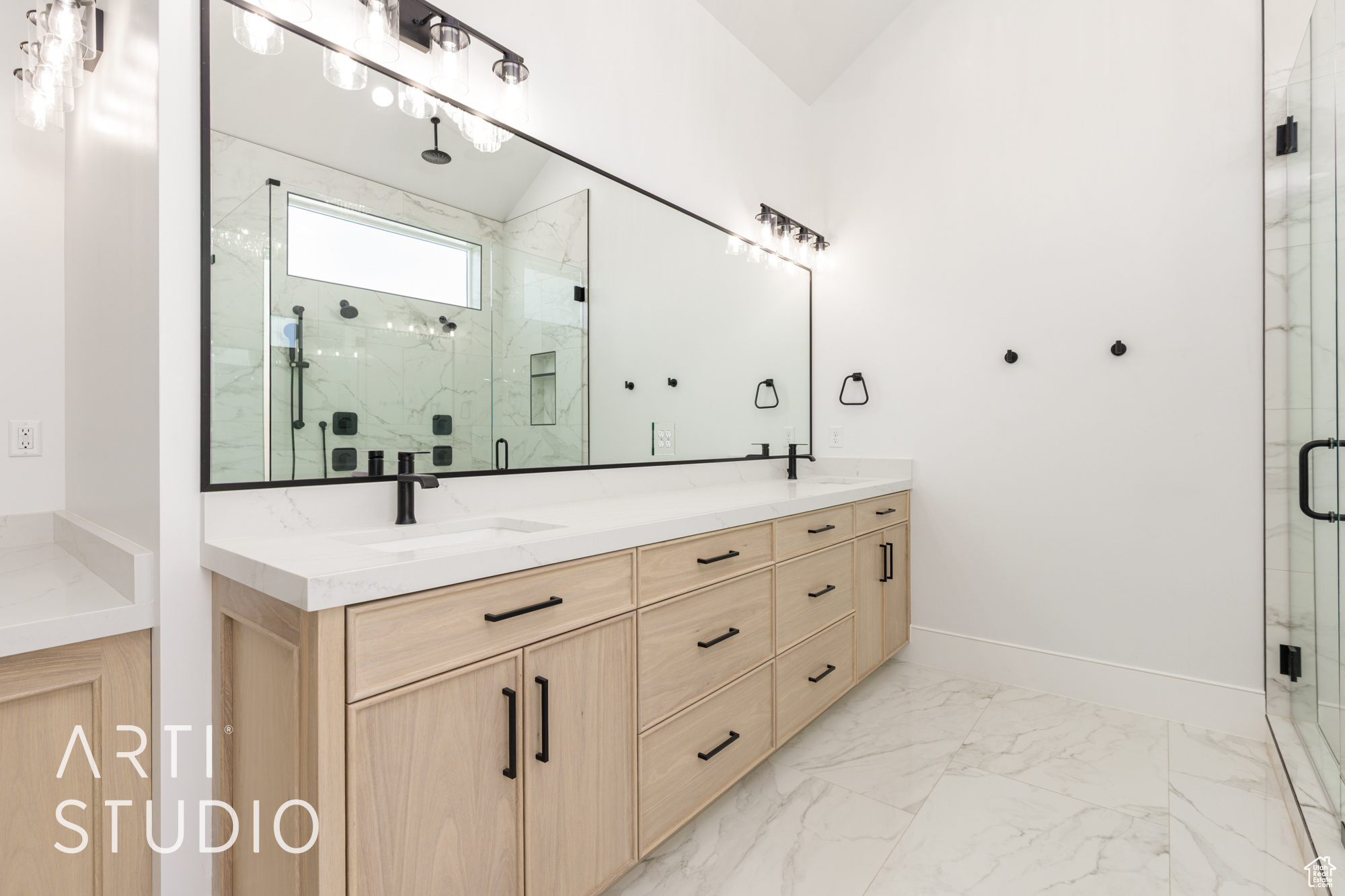 FIELDSTONE - Residential