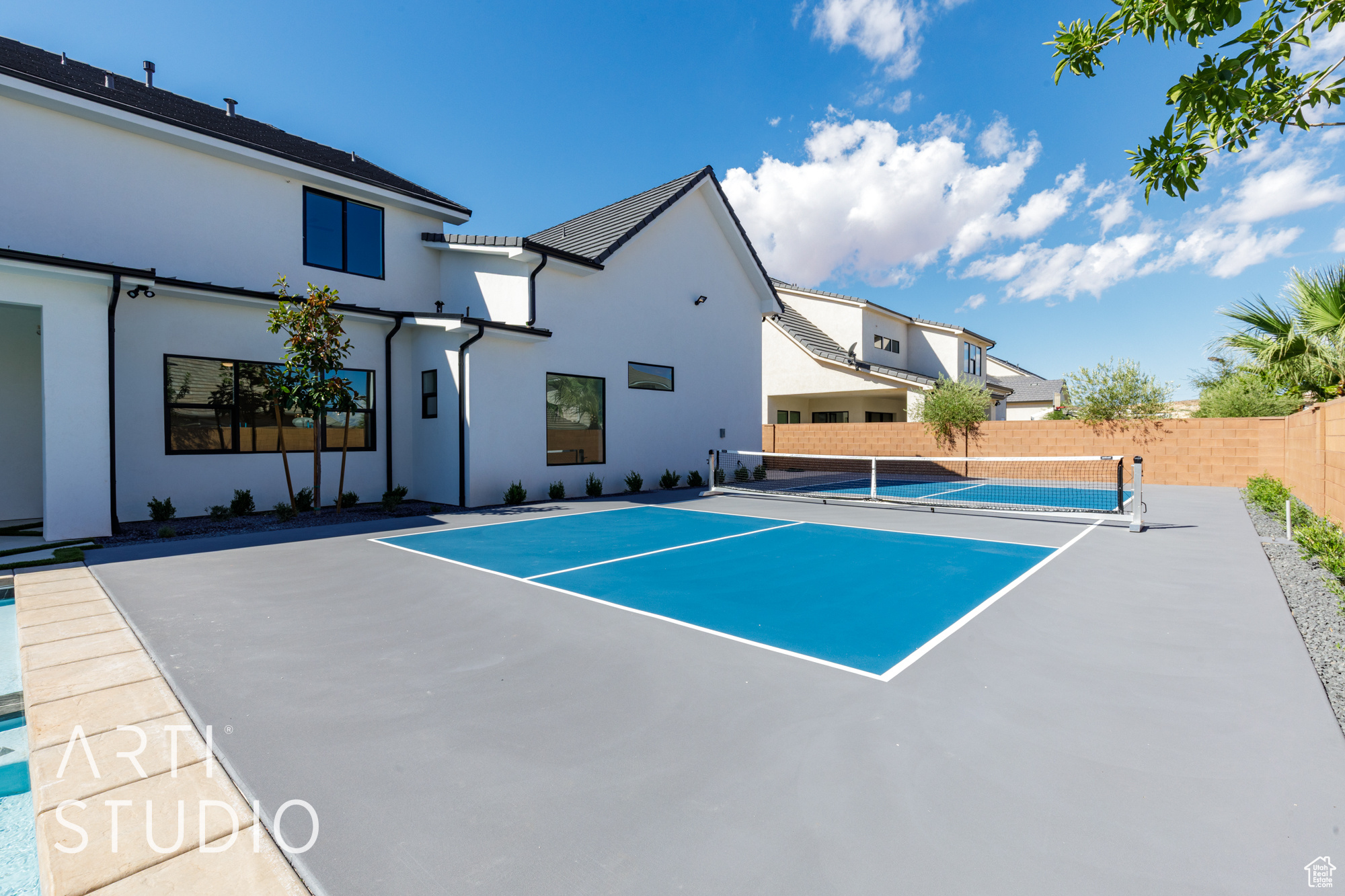 FIELDSTONE - Residential