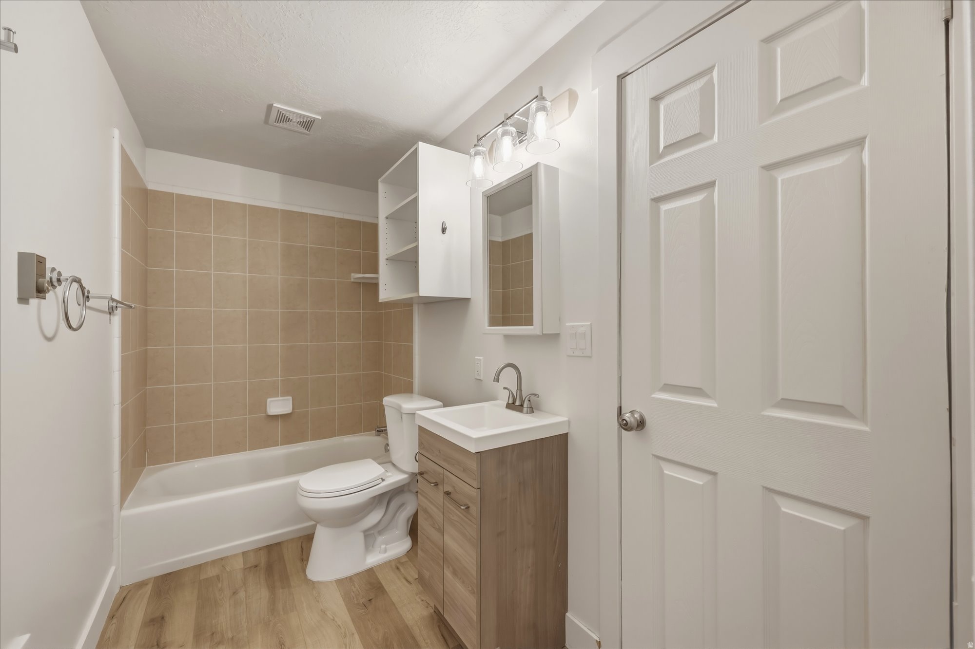 ENCHANTED HOMES - Residential