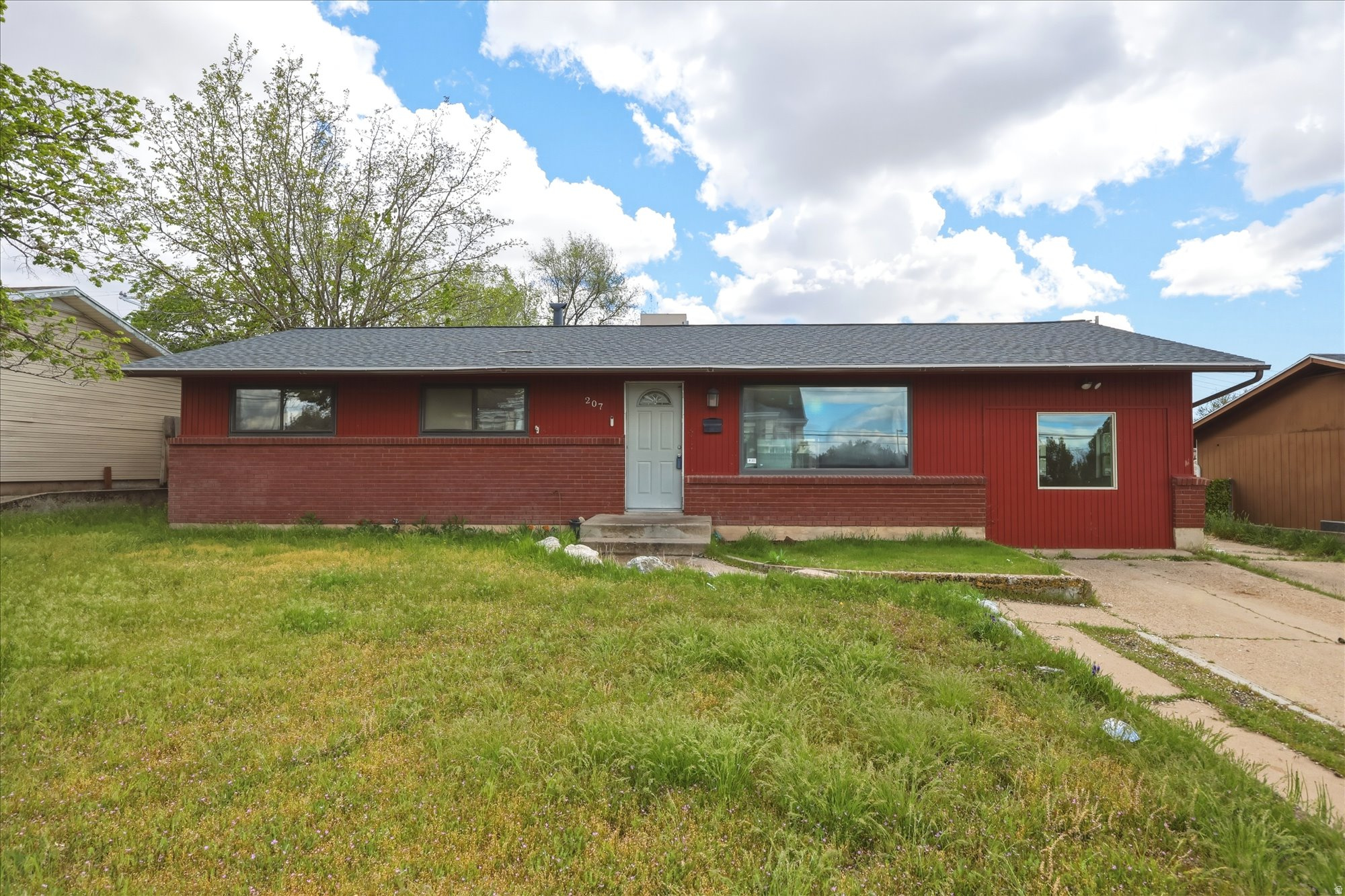 ENCHANTED HOMES - Residential