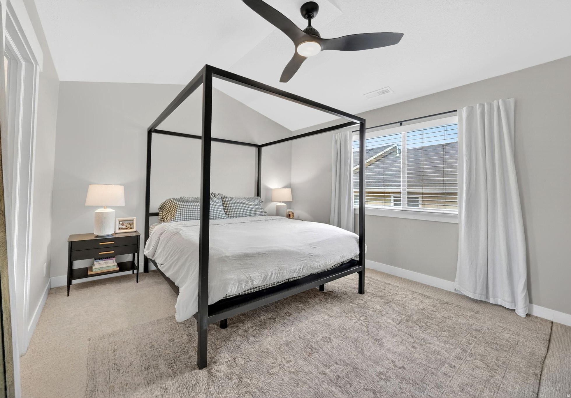 SHADOW RUN - Residential