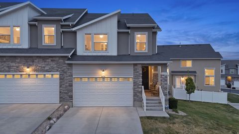 Photo of 4454 W MOUNTAIN RUN LN S, Herriman, UT 84096 (MLS # 2152330)