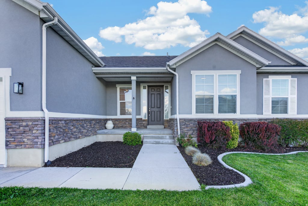 Photo of 13462 S ELIOT DR, Herriman, UT 84096 (MLS # 2180713)