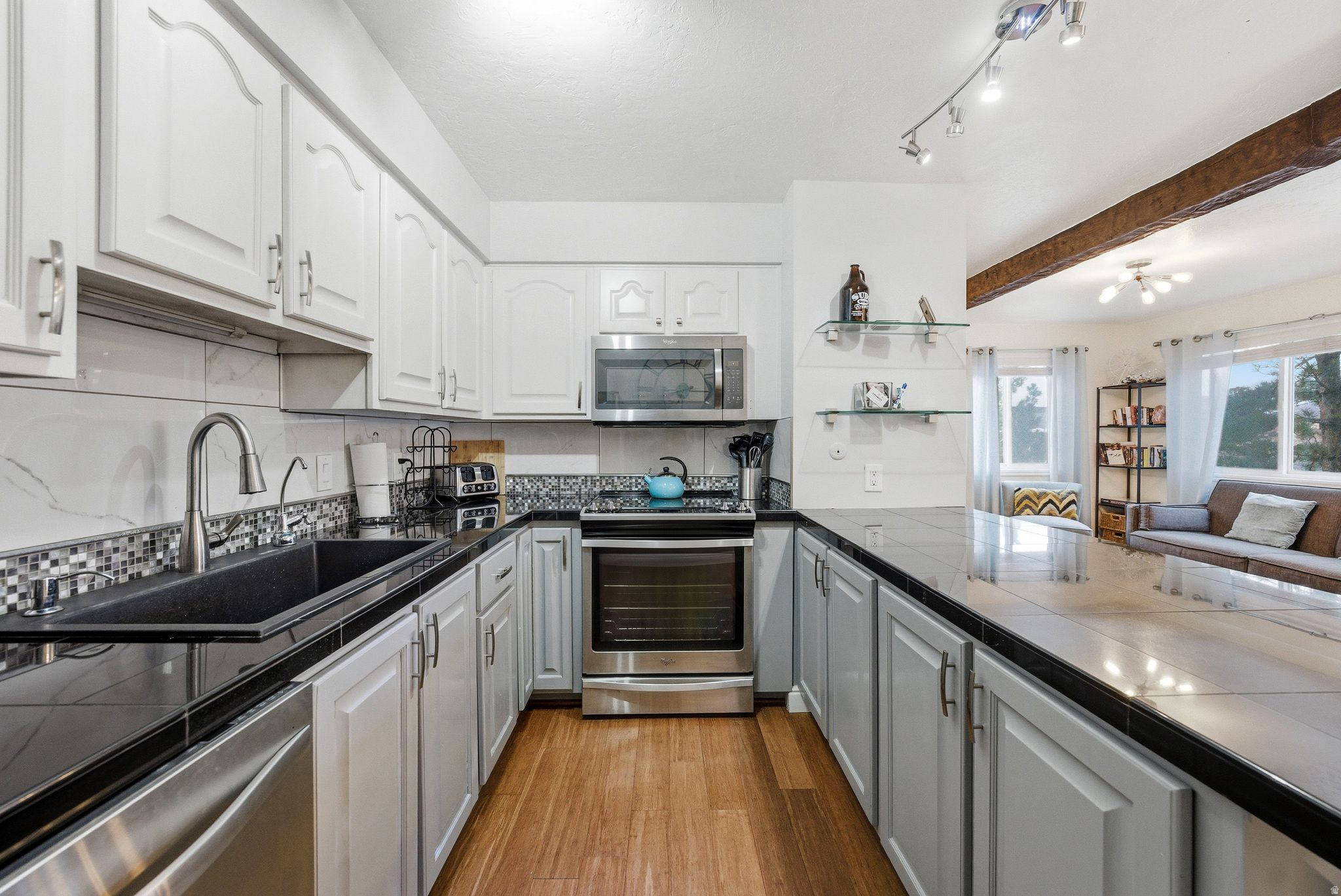 SUN CREEK - Residential