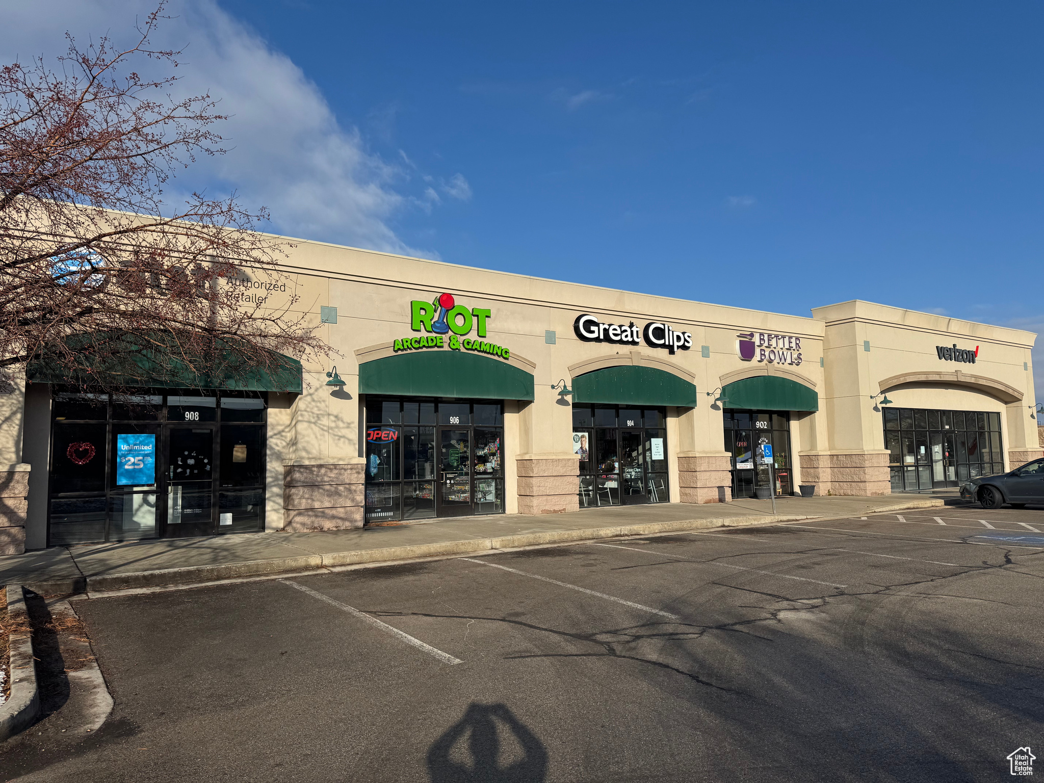 GROWERS GROVE - Commercial Lease