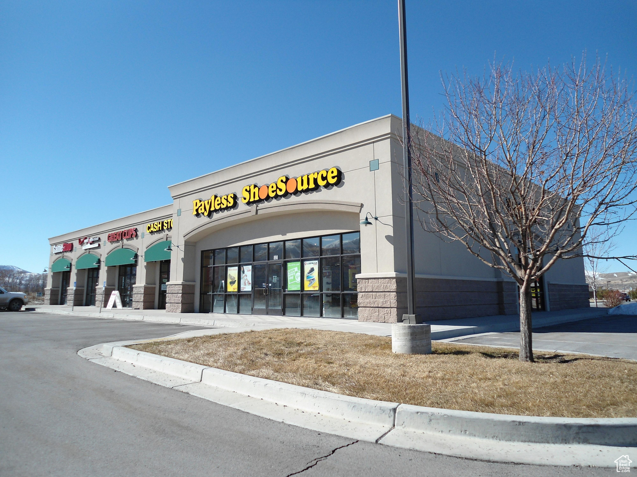 GROWERS GROVE - Commercial Lease