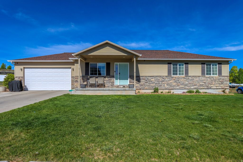 Photo of 918 S 190 E, Panguitch, UT 84759 (MLS # 2160372)
