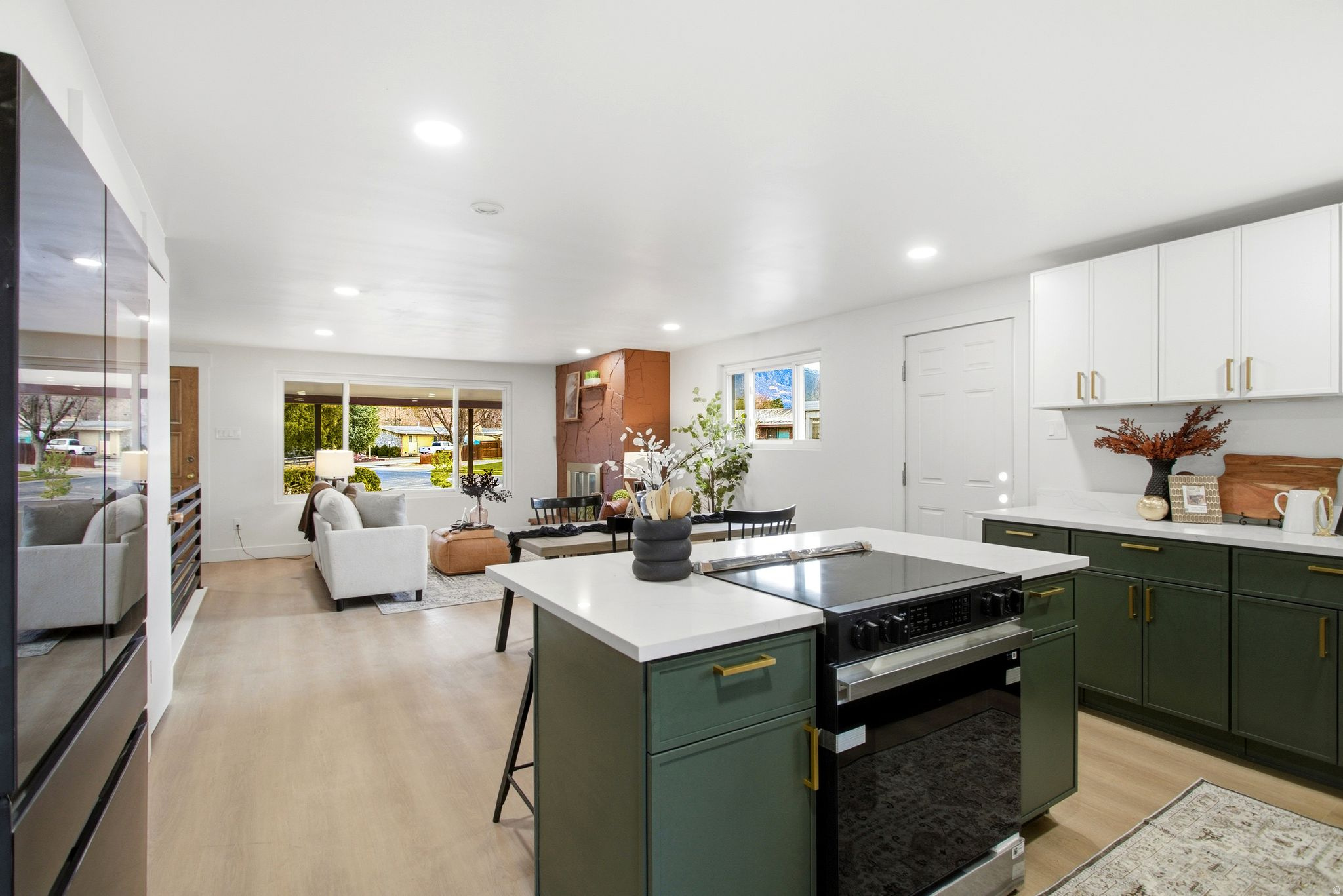 DRIFTWOOD EST - Residential