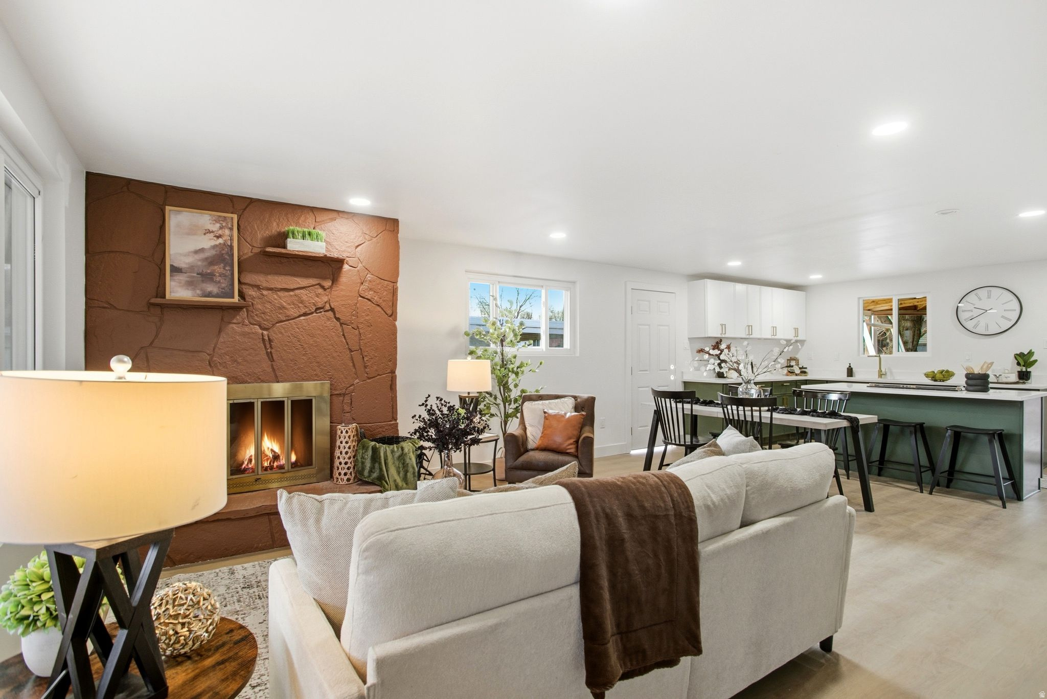 DRIFTWOOD EST - Residential