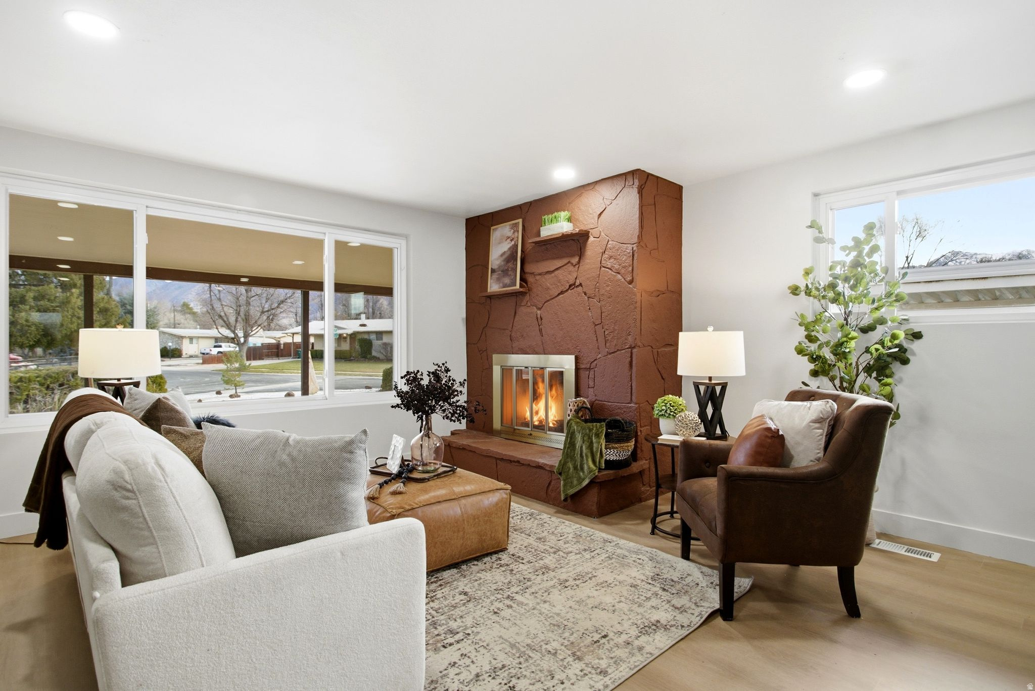 DRIFTWOOD EST - Residential