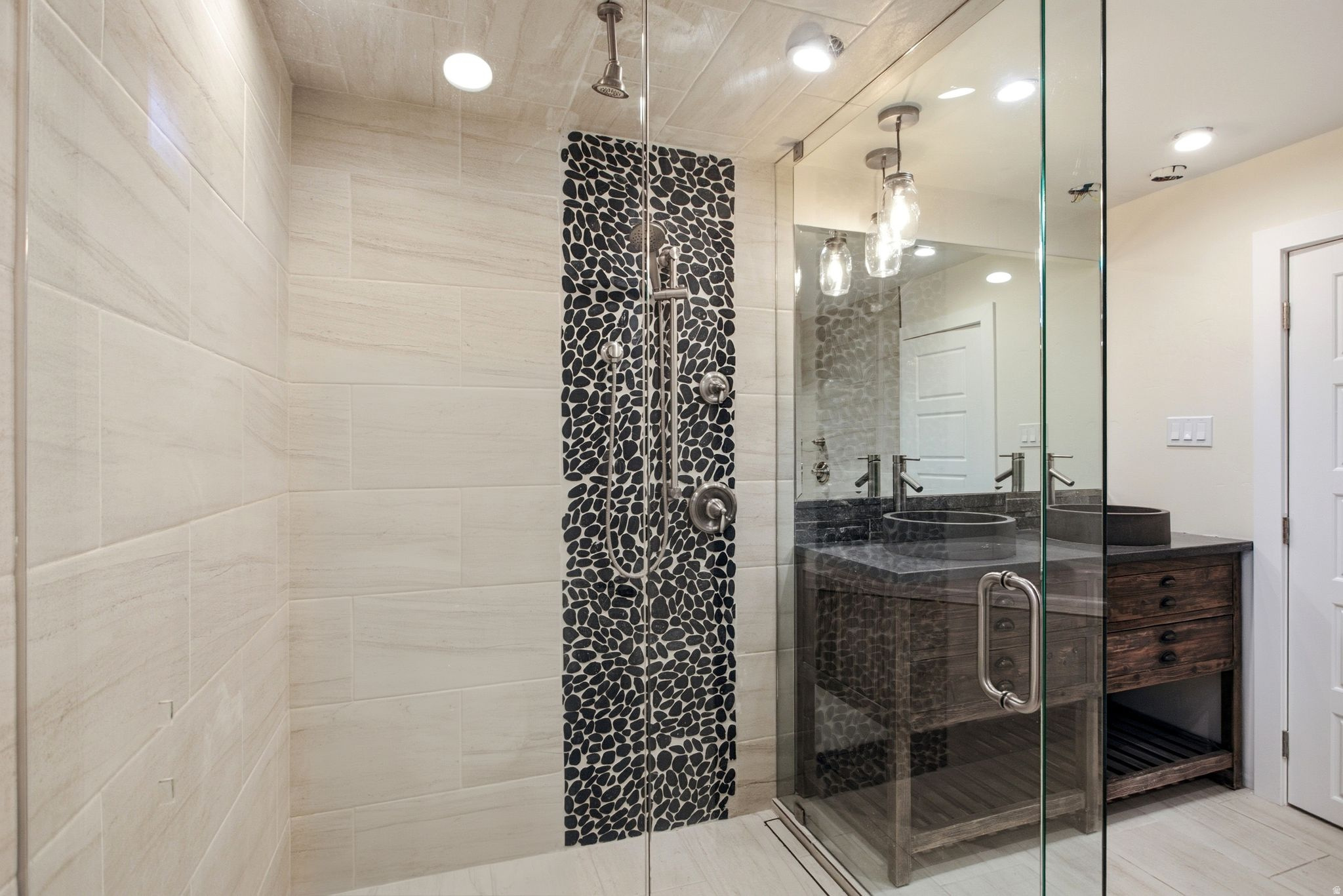 DRIFTWOOD EST - Residential