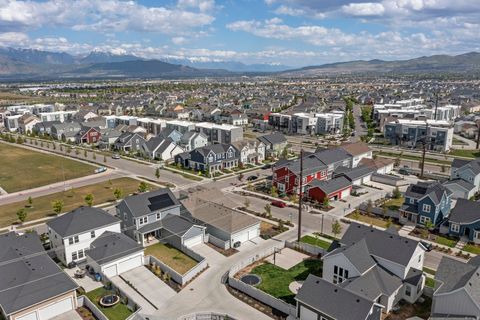 Tiny photo for 11242 S WILLOW WALK DR, South Jordan, UT 84009 (MLS # 2125994)