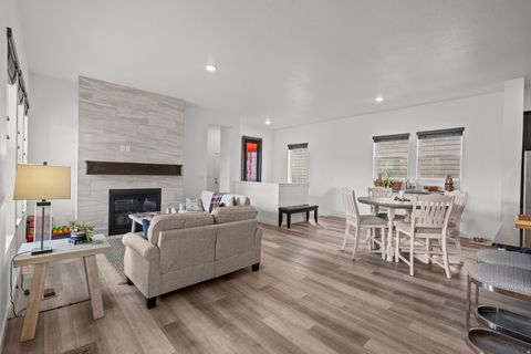 Tiny photo for 11242 S WILLOW WALK DR, South Jordan, UT 84009 (MLS # 2125994)