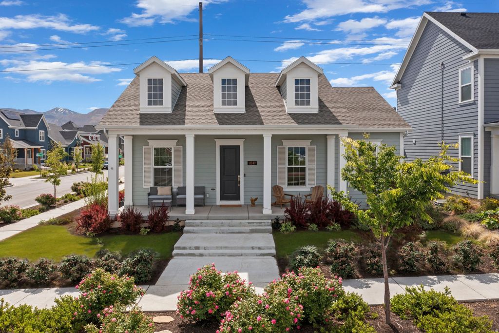 Photo of 11242 S WILLOW DR, South Jordan, UT 84009 (MLS # 2125994)