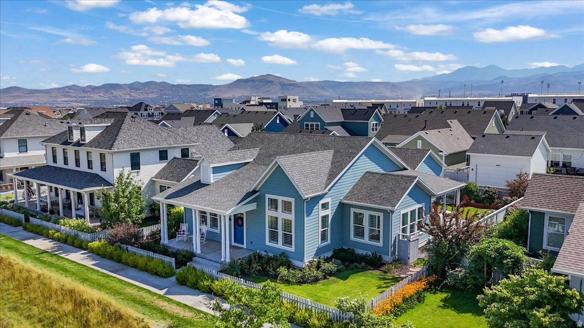 DAYBREAK - Residential