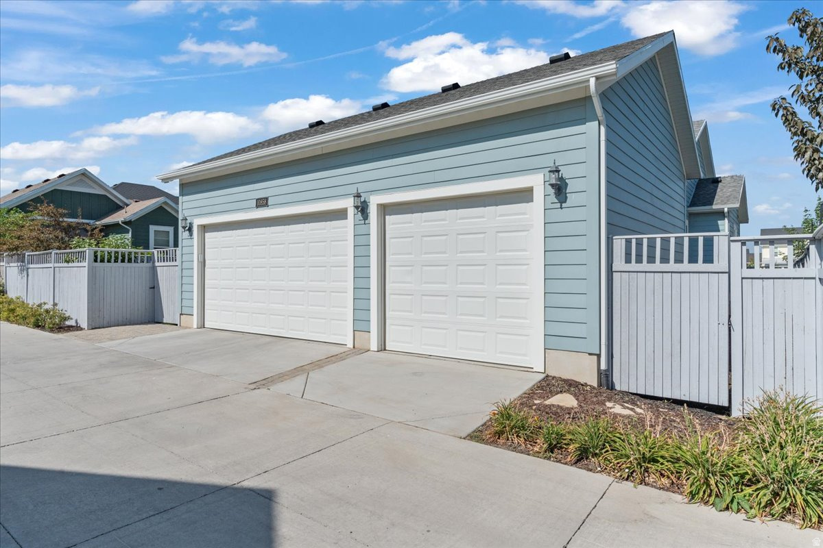 DAYBREAK - Residential