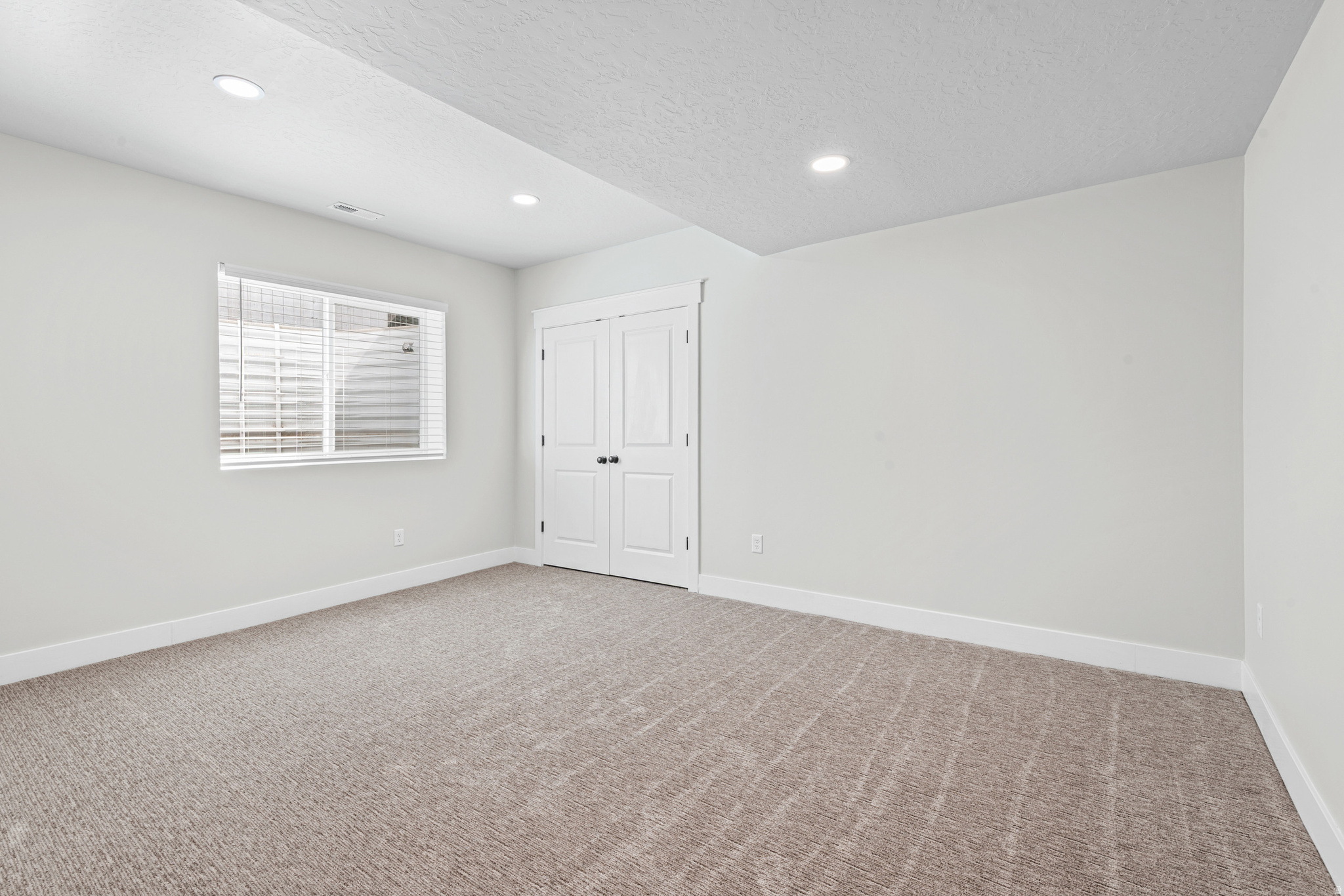 DAYBREAK - Residential