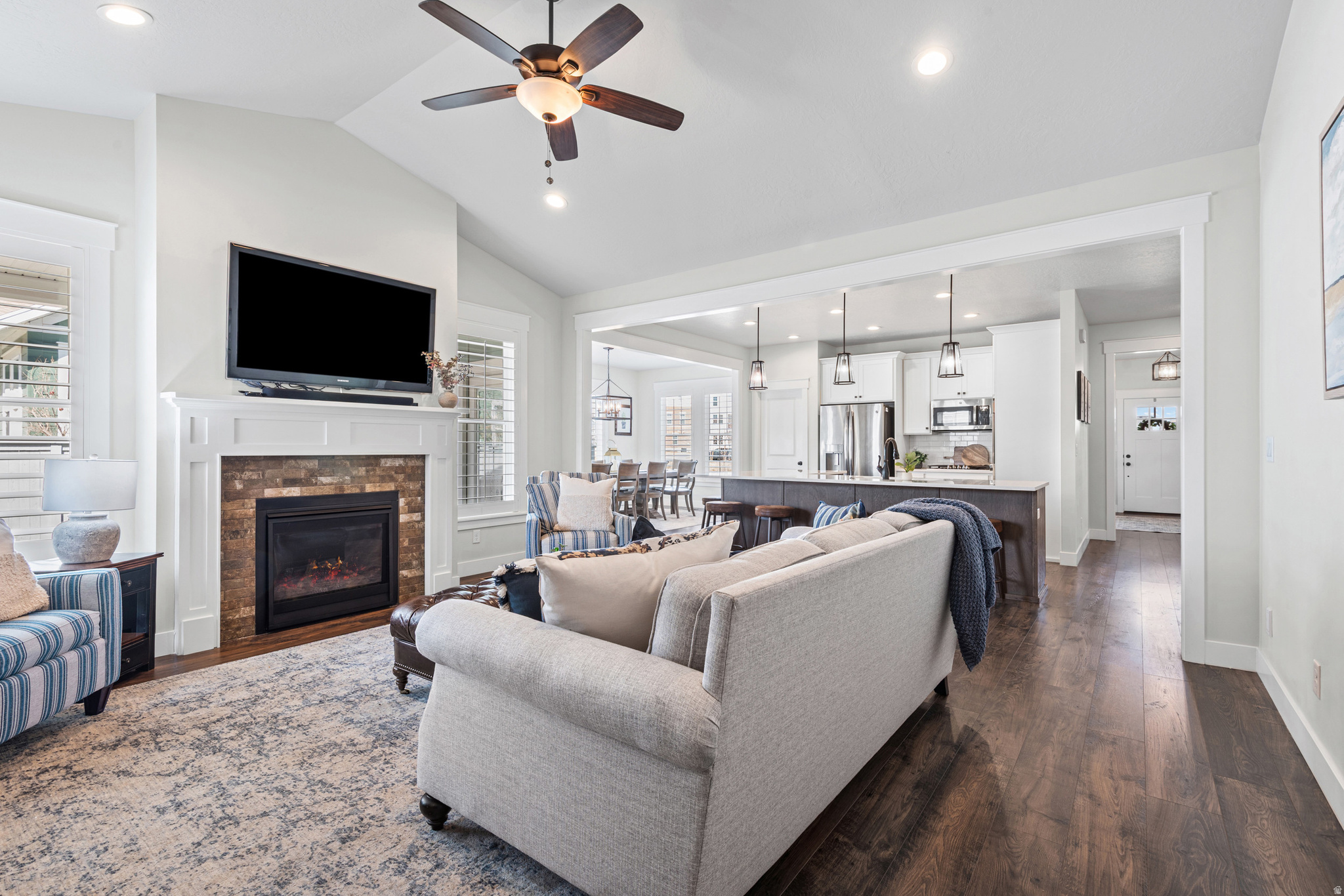 DAYBREAK - Residential