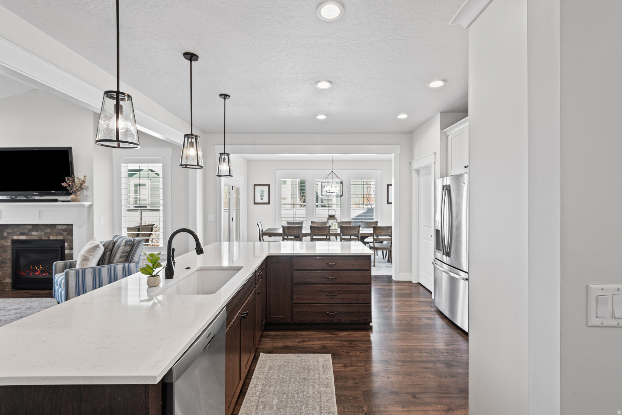 DAYBREAK - Residential