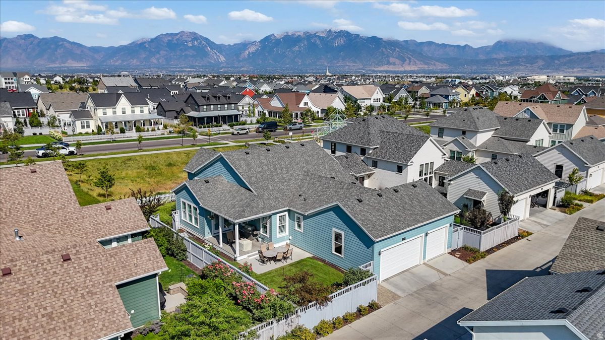 DAYBREAK - Residential