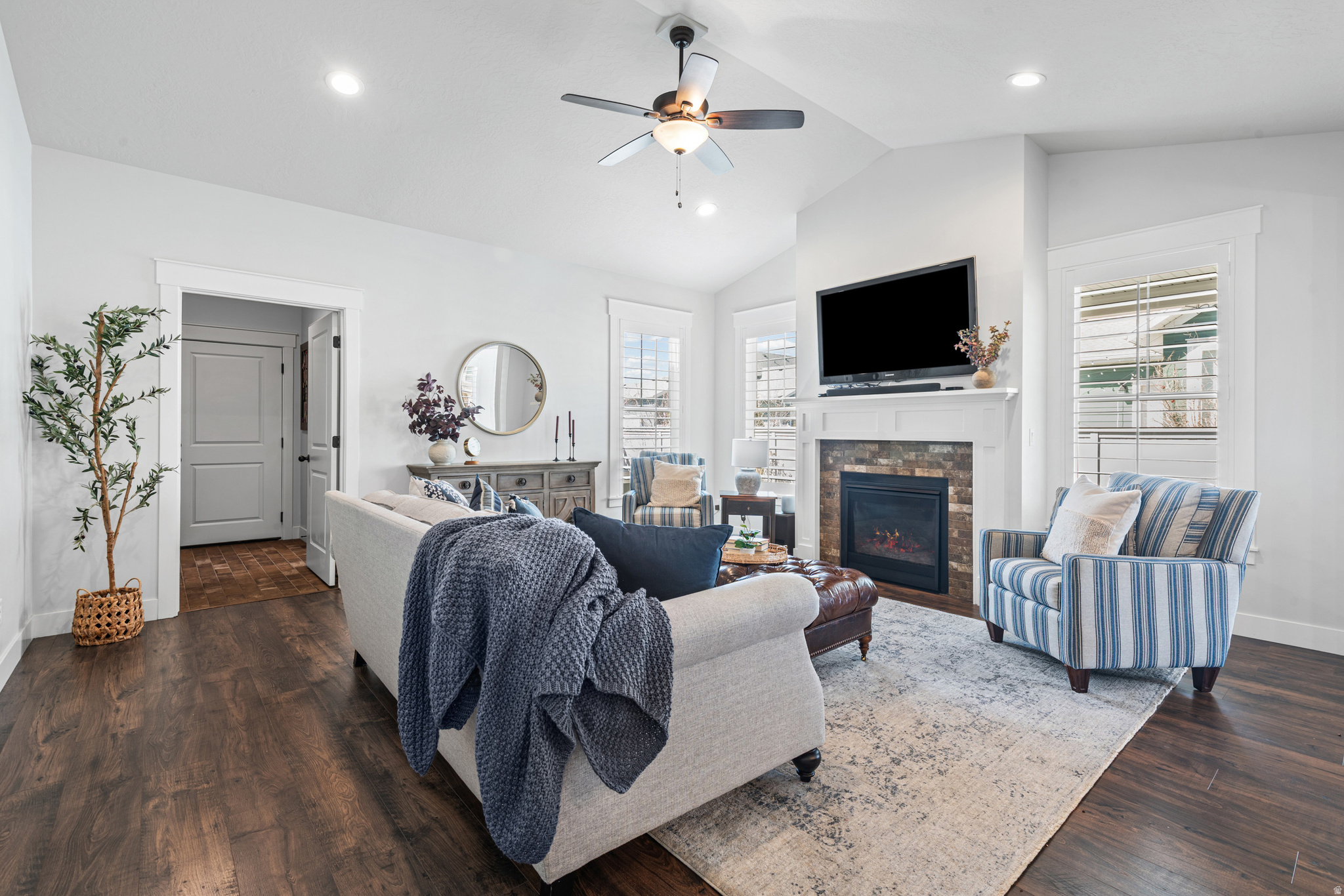 DAYBREAK - Residential