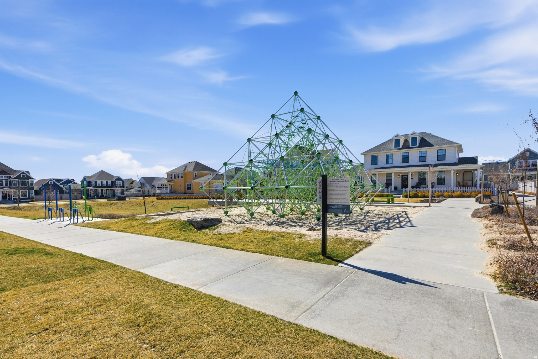 DAYBREAK - Residential