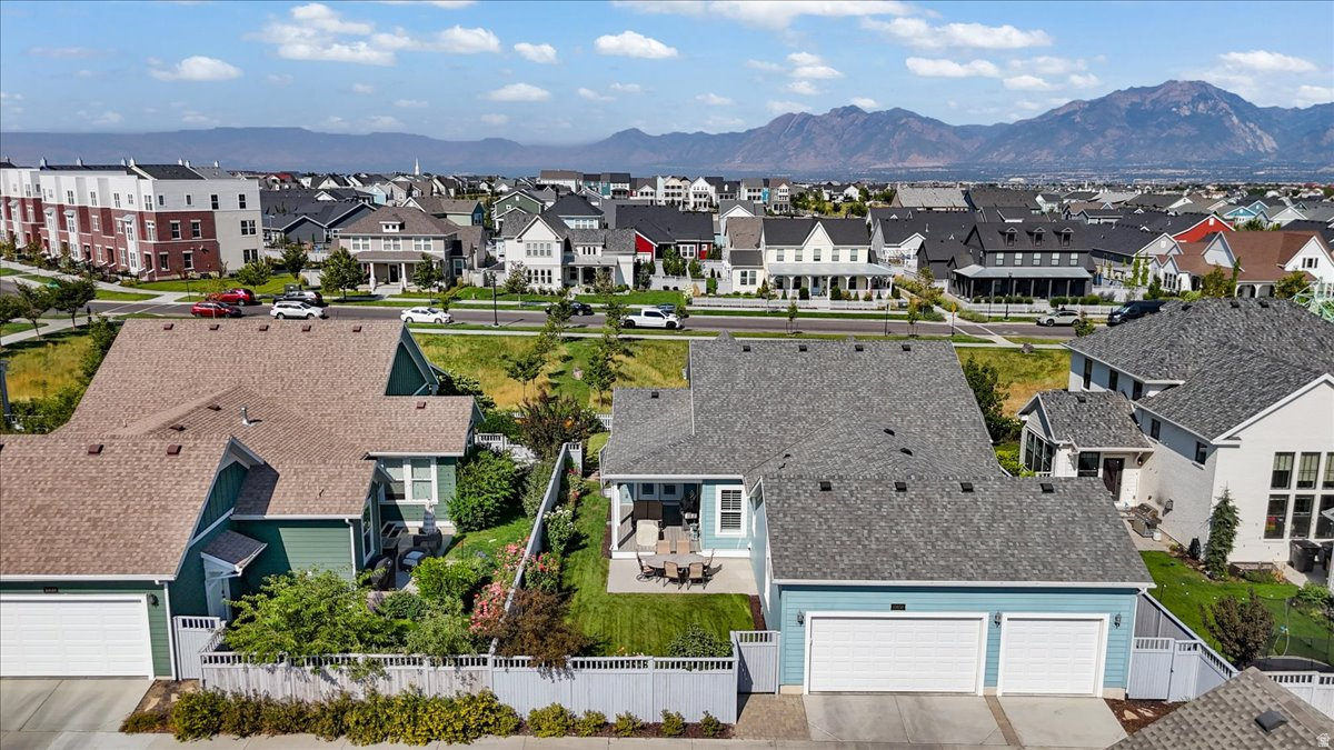 DAYBREAK - Residential