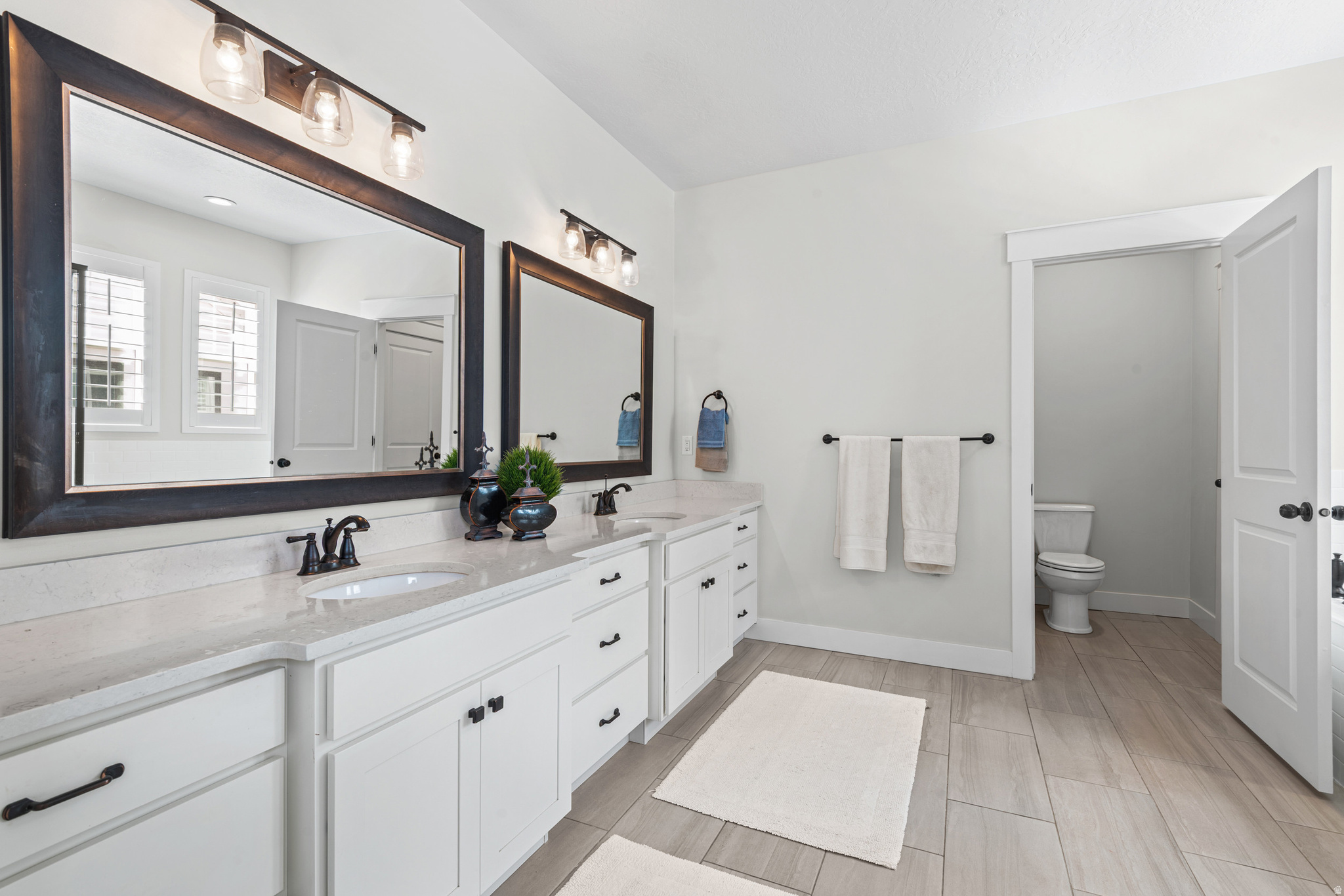 DAYBREAK - Residential