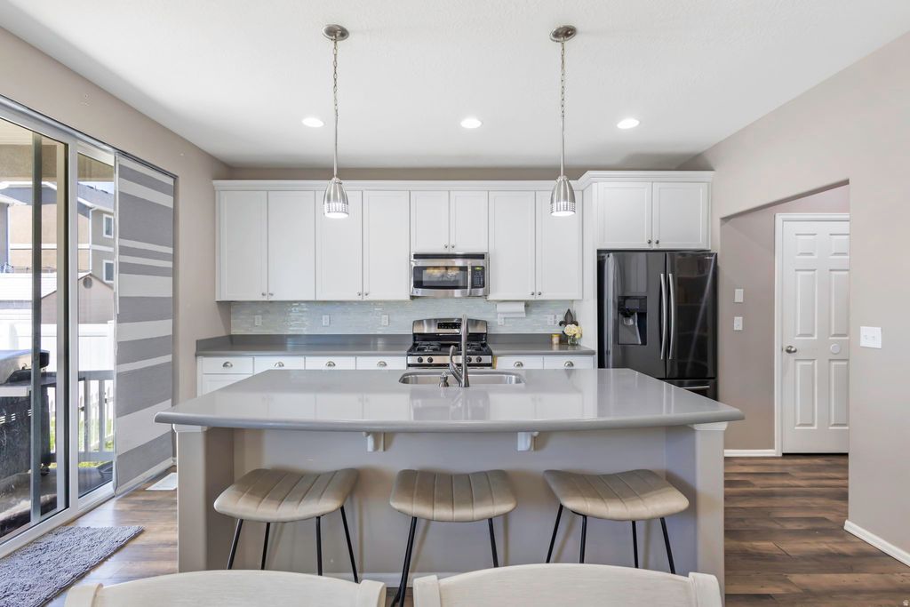 Photo of 3293 N OSPREY WAY E, Layton, UT 84040 (MLS # 2164377)