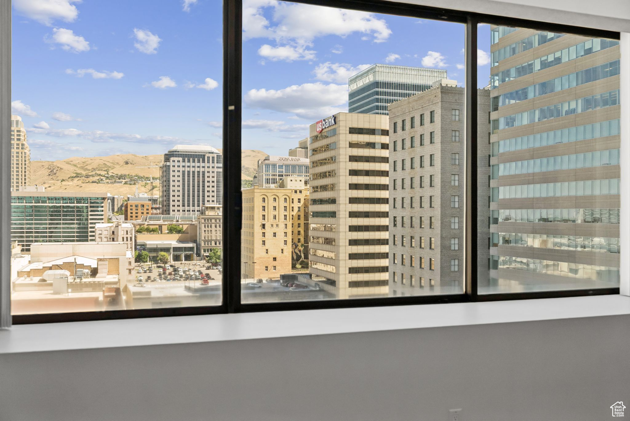 AMERICAN TOWERS - Residential