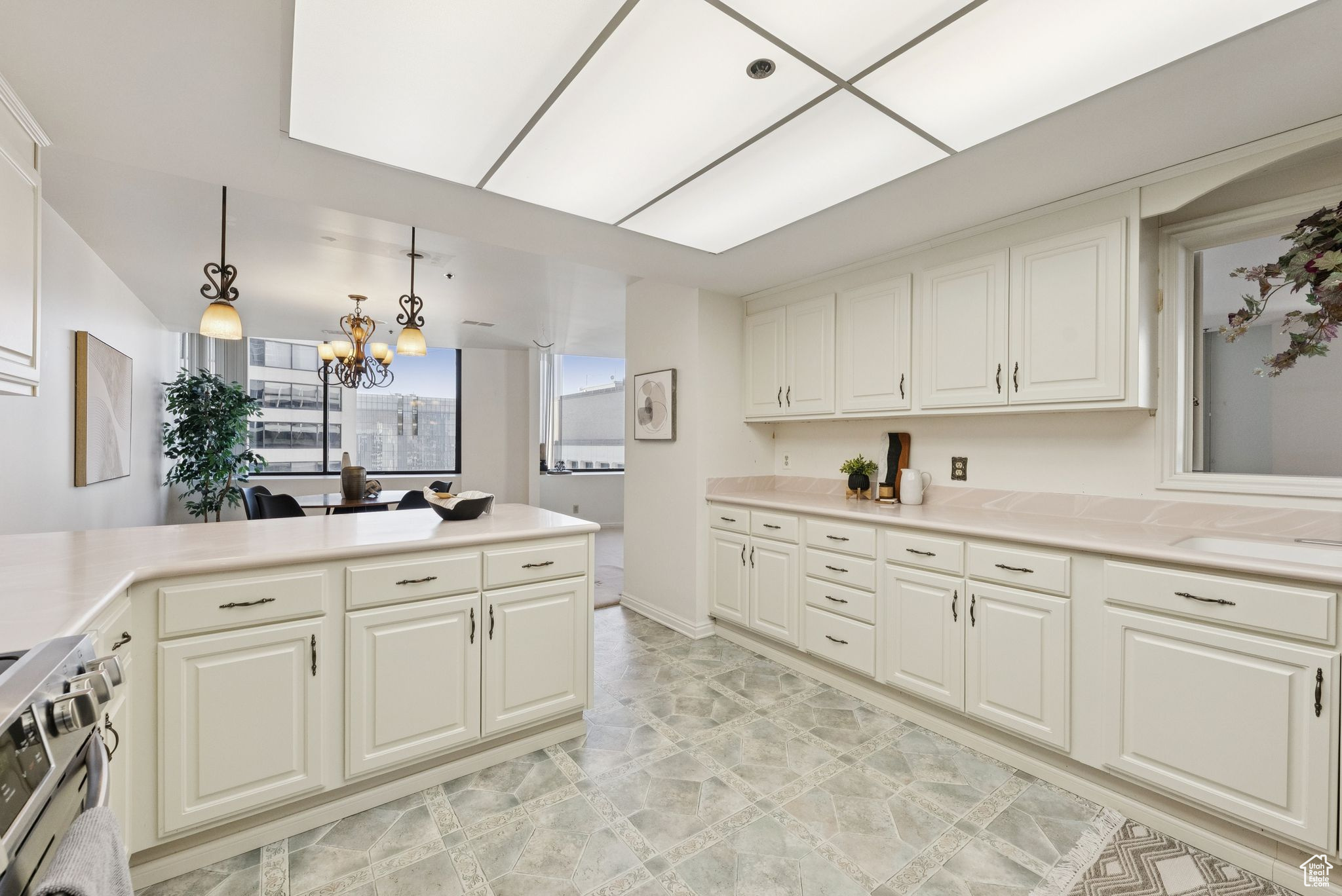 AMERICAN TOWERS - Residential