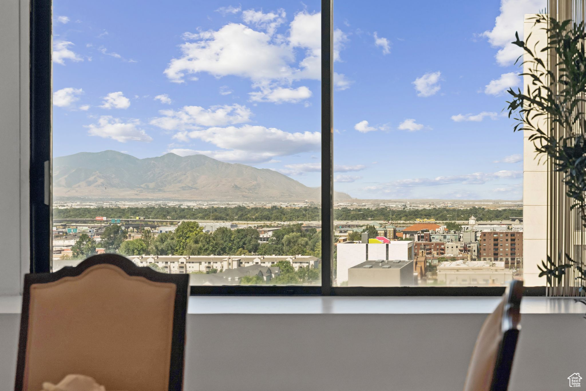 AMERICAN TOWERS - Residential