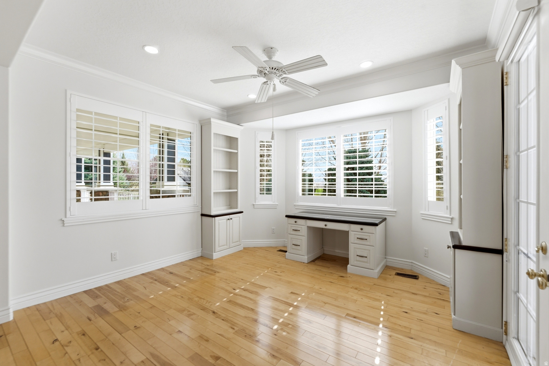 DUTCH FIELDS - Residential