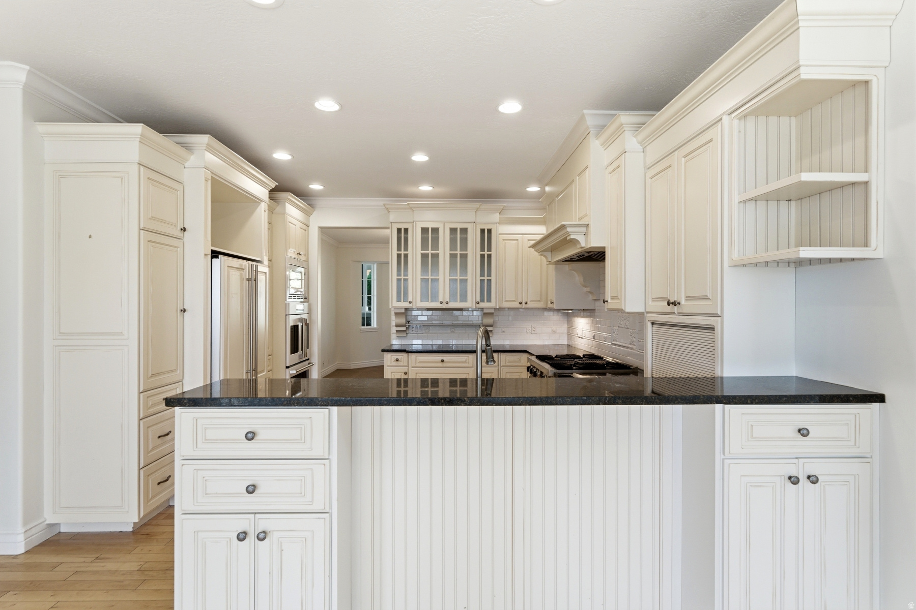 DUTCH FIELDS - Residential