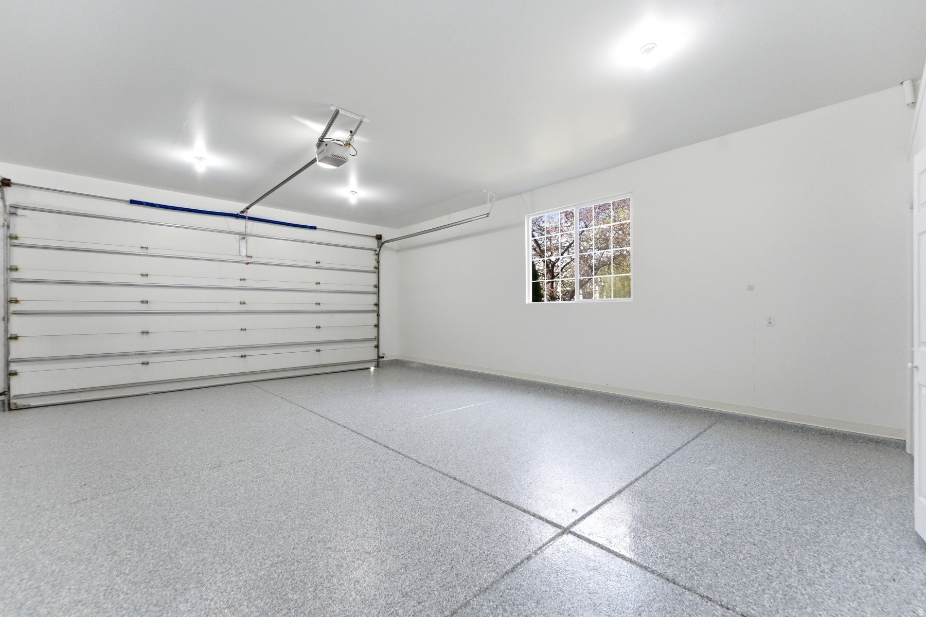 DUTCH FIELDS - Residential