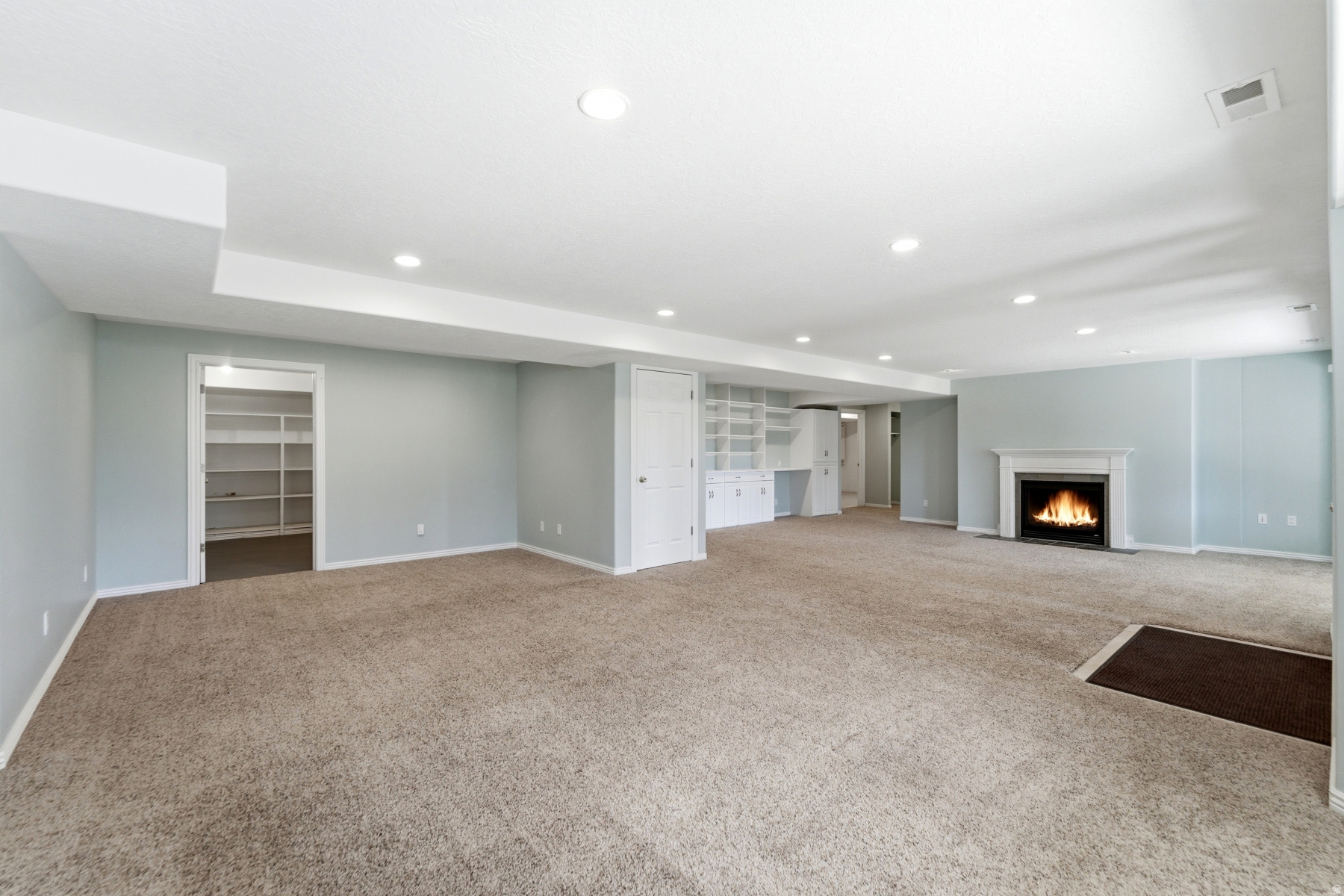 DUTCH FIELDS - Residential