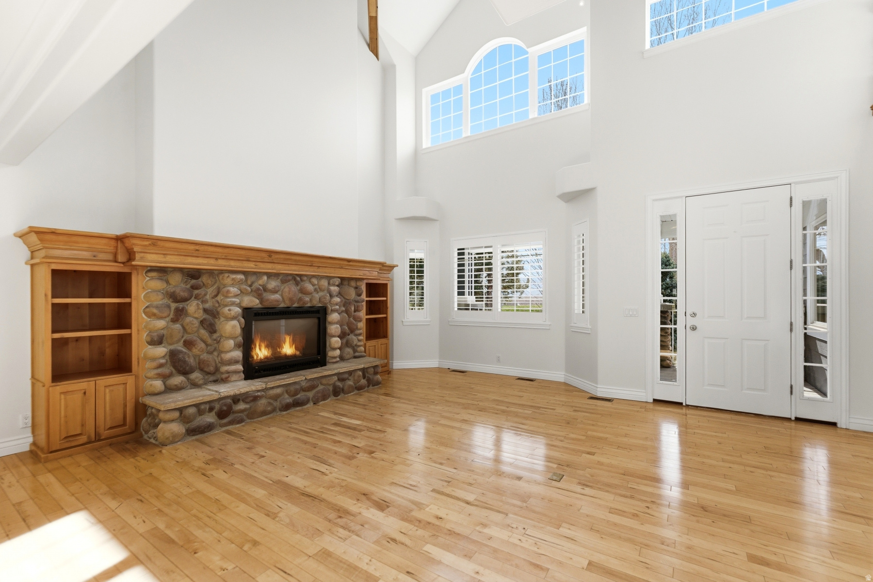 DUTCH FIELDS - Residential