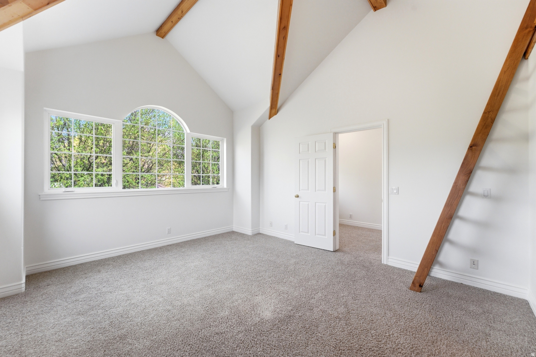 DUTCH FIELDS - Residential