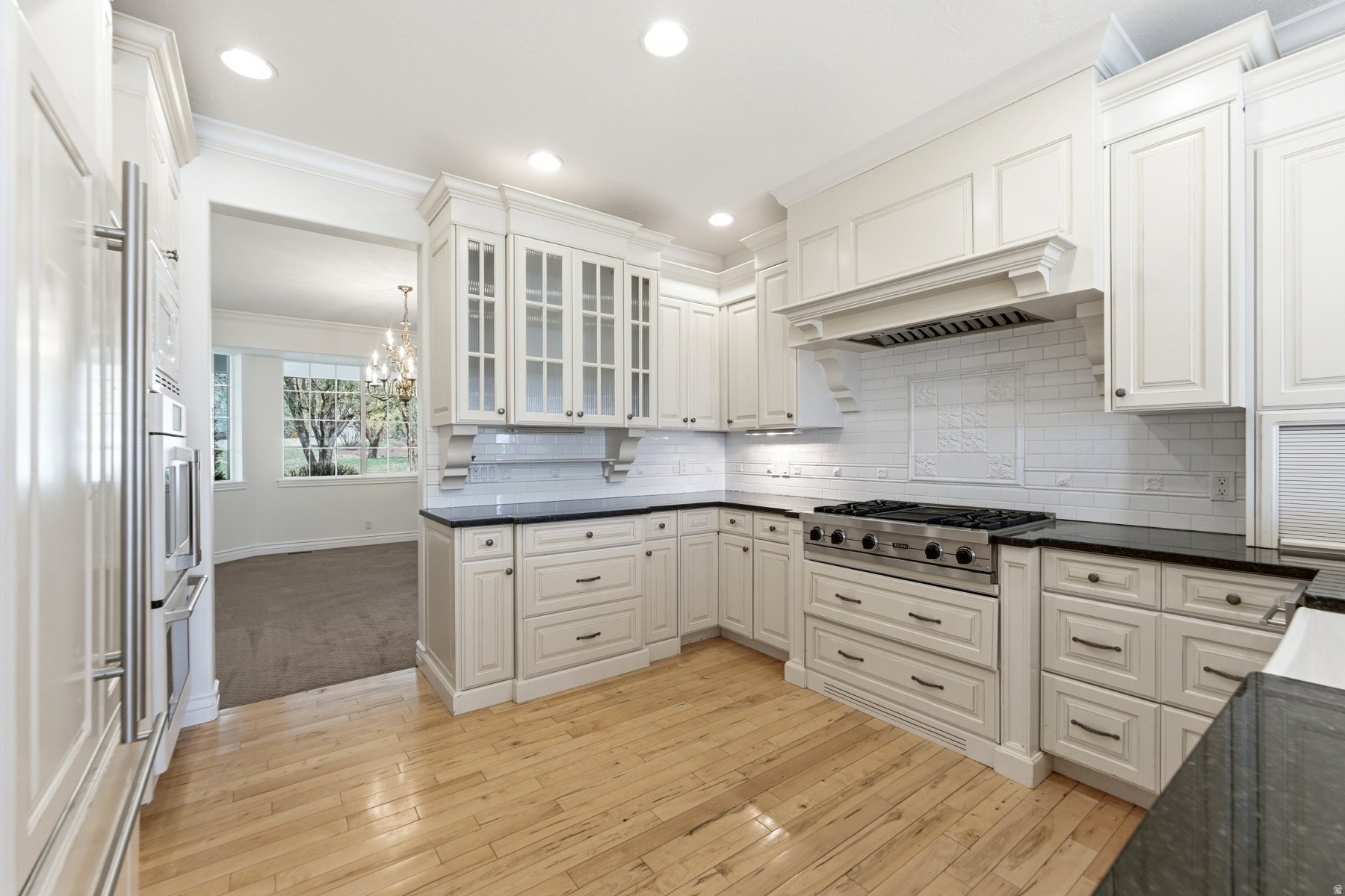 DUTCH FIELDS - Residential