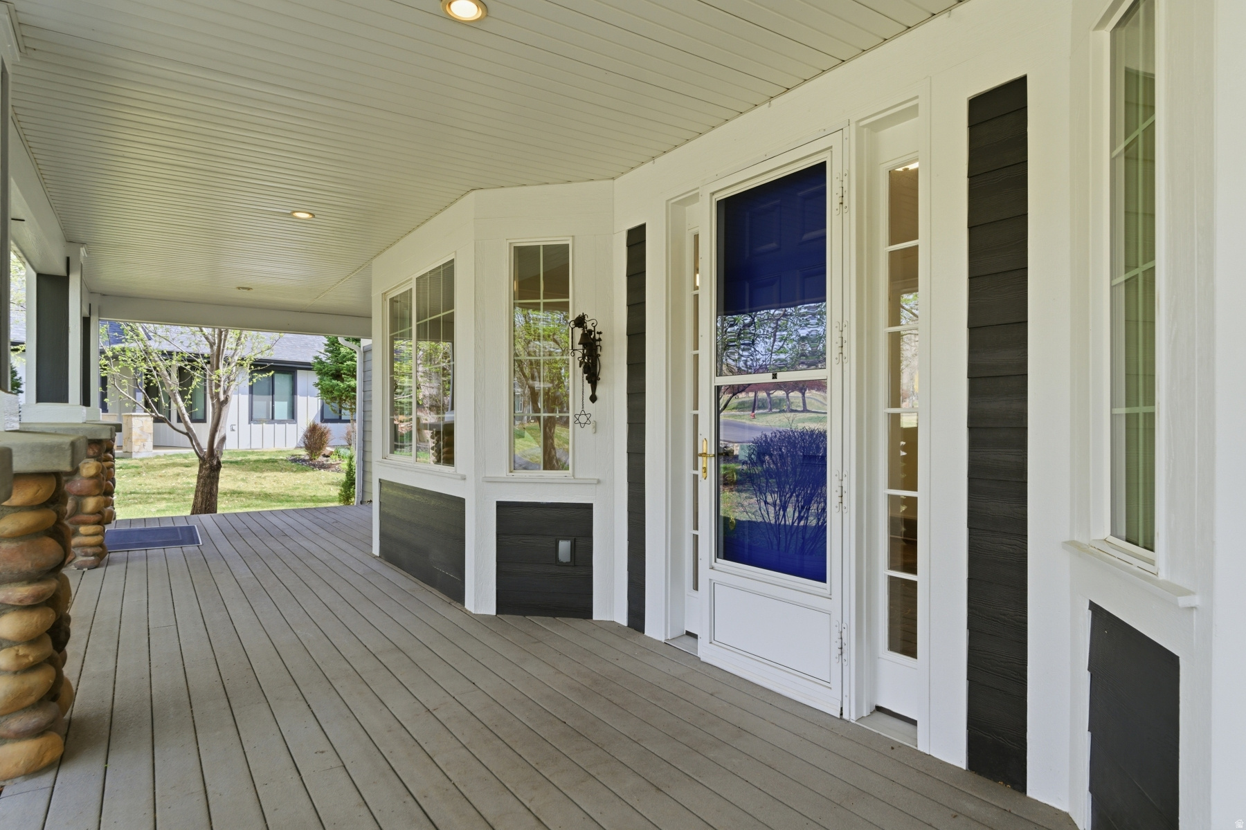 DUTCH FIELDS - Residential