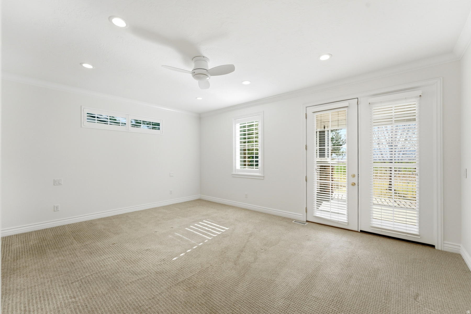 DUTCH FIELDS - Residential