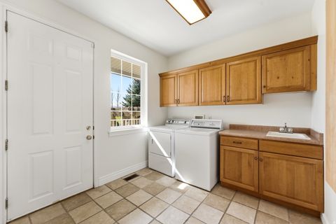 Tiny photo for 1232 N DUTCH FIELDS PKWY, Midway, UT 84049 (MLS # 2146788)