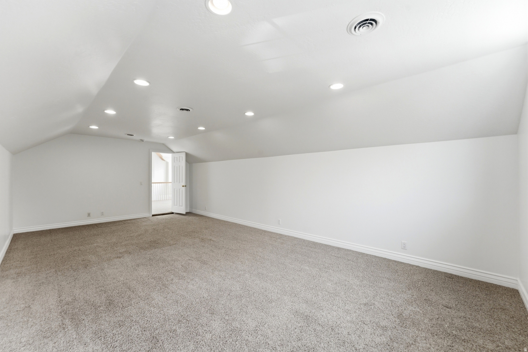 DUTCH FIELDS - Residential