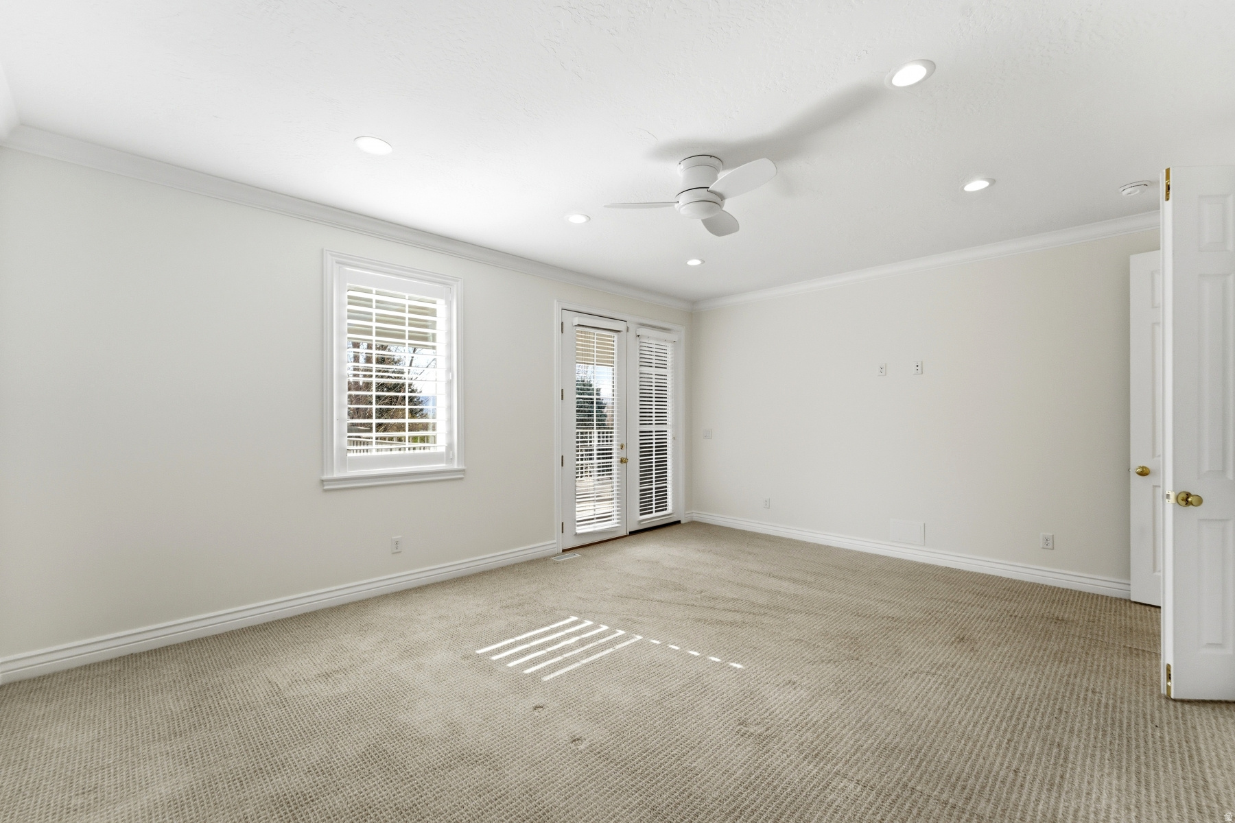 DUTCH FIELDS - Residential