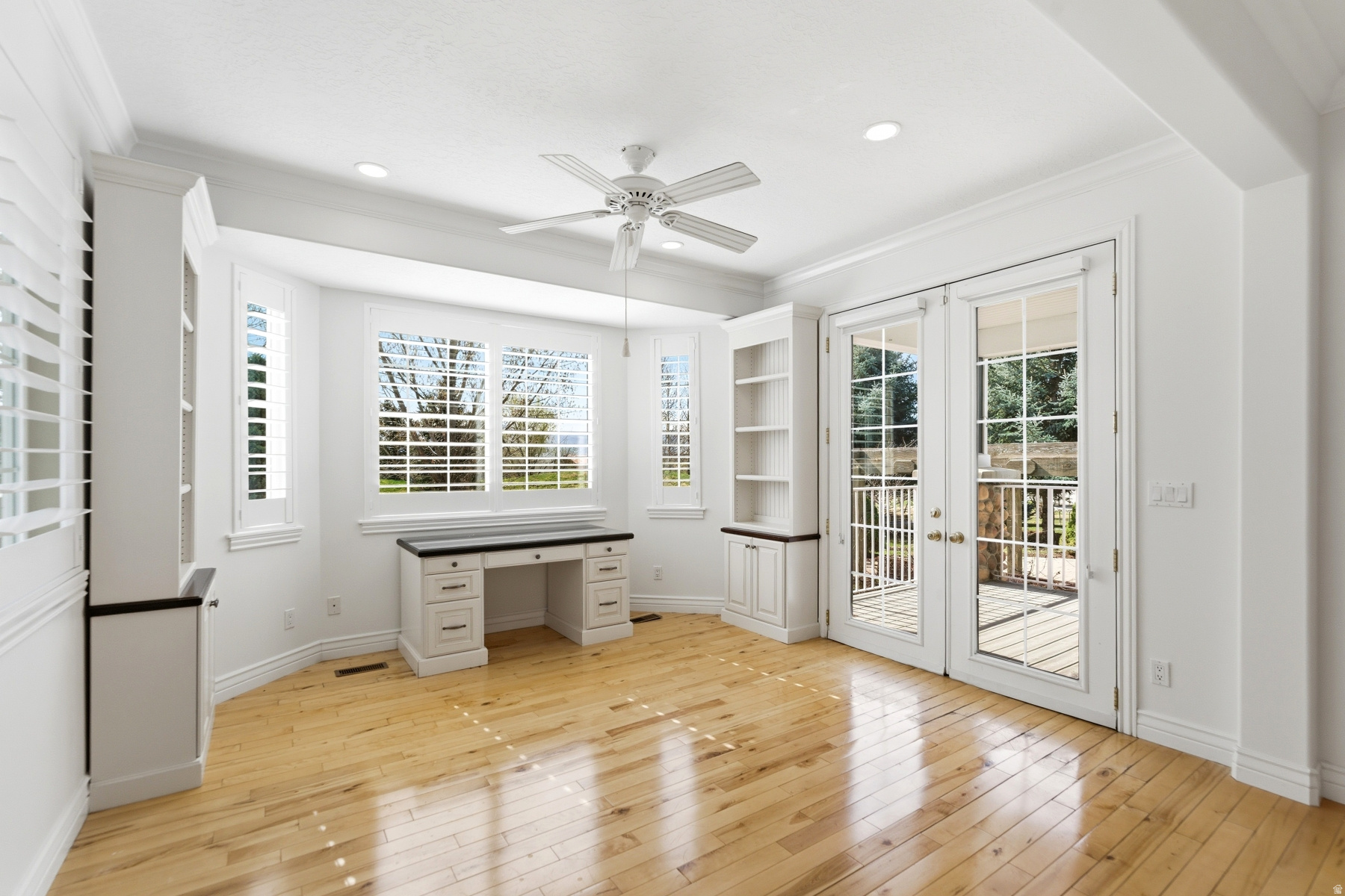 DUTCH FIELDS - Residential