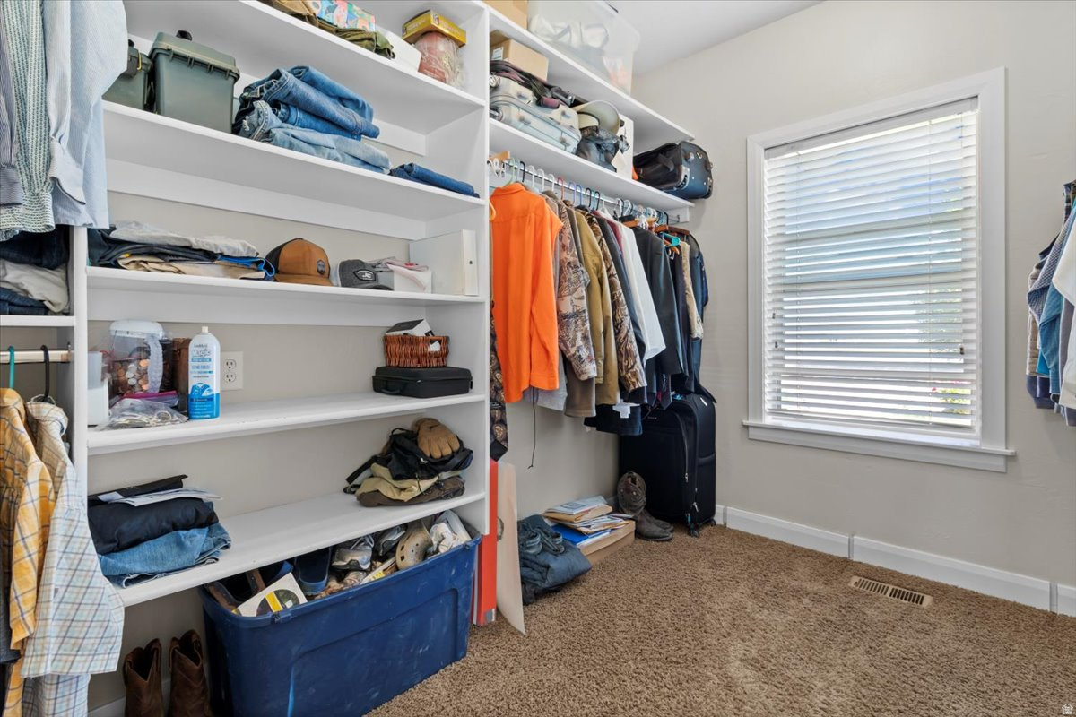 RIVER LANE - Residential