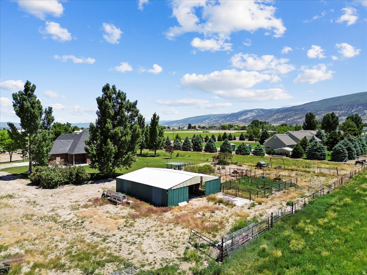 RIVER LANE - Residential