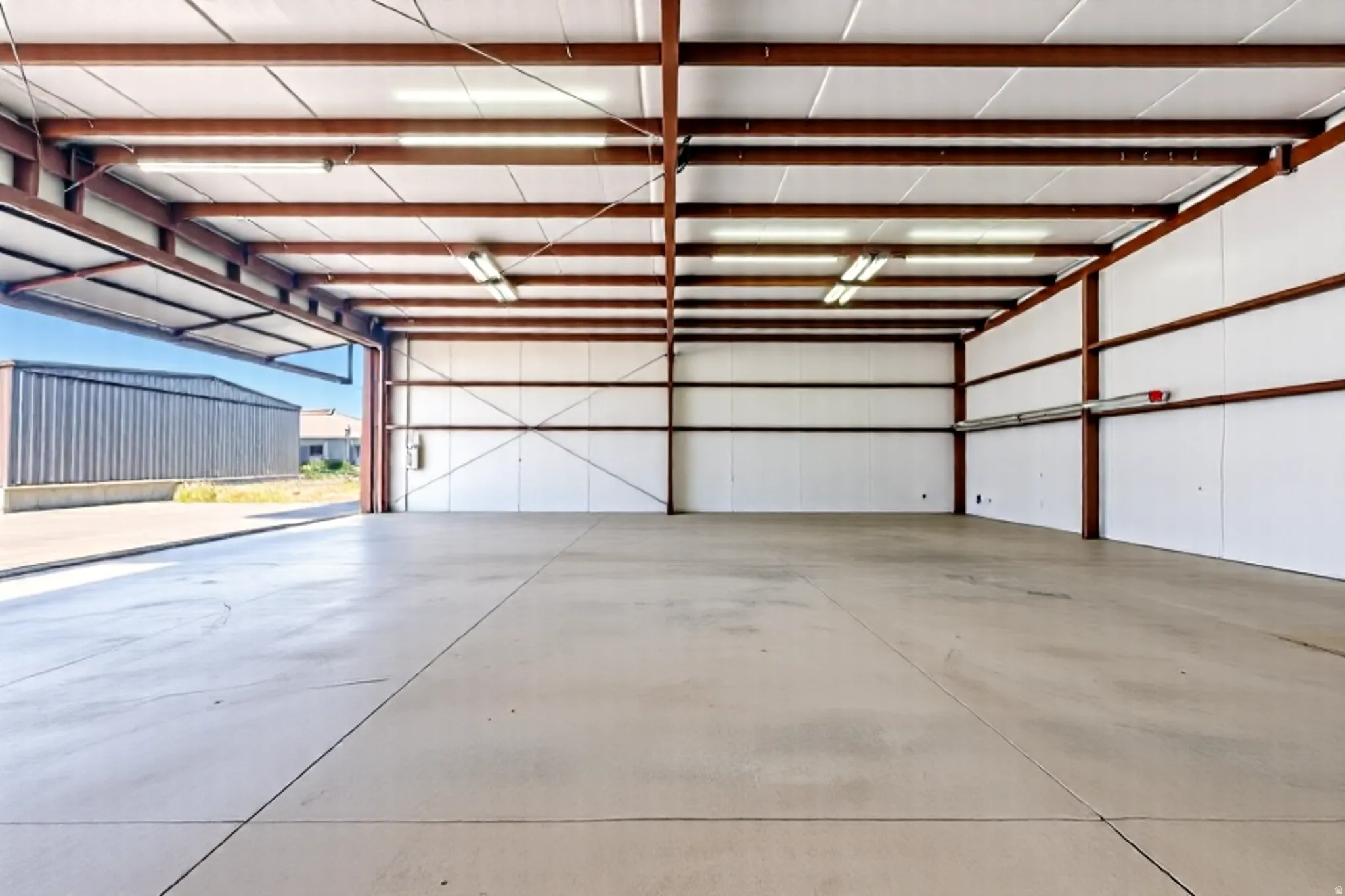 GENERAL DICK STOUT FIELD AIRPORT - Commercial Sale